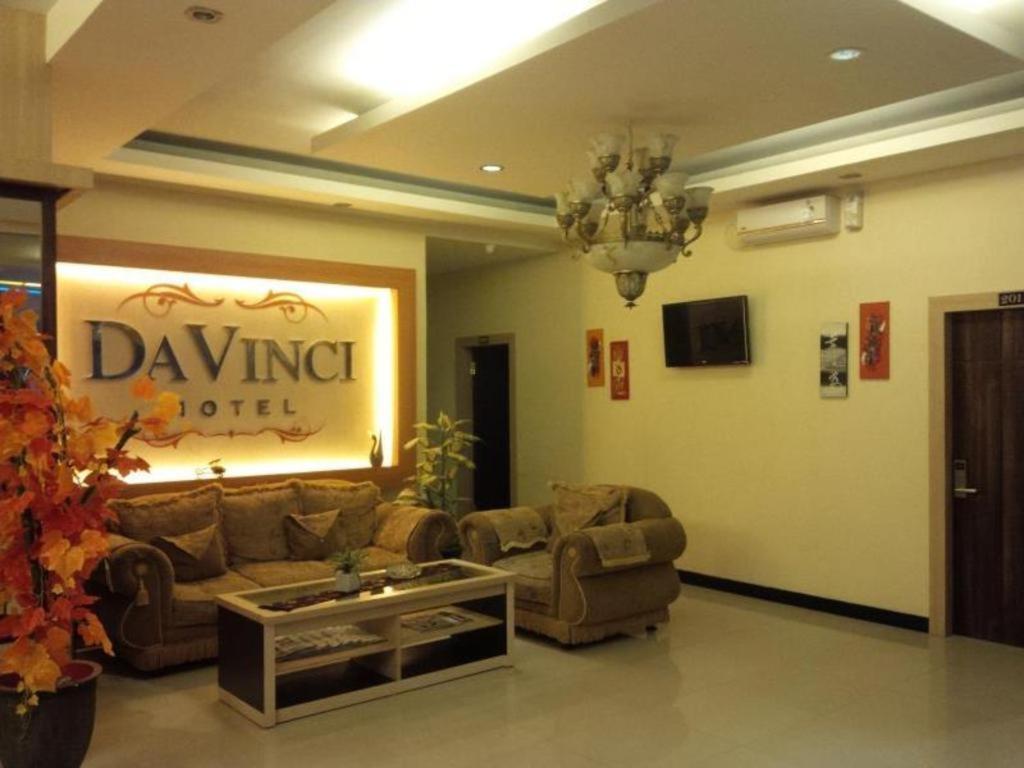 Hotel Davinci Kendari Exterior photo